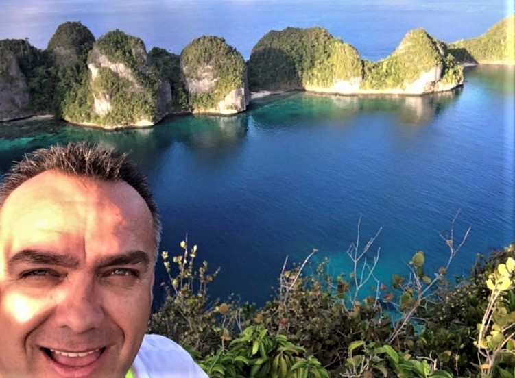 Edgardo Ochoa on a dive trip